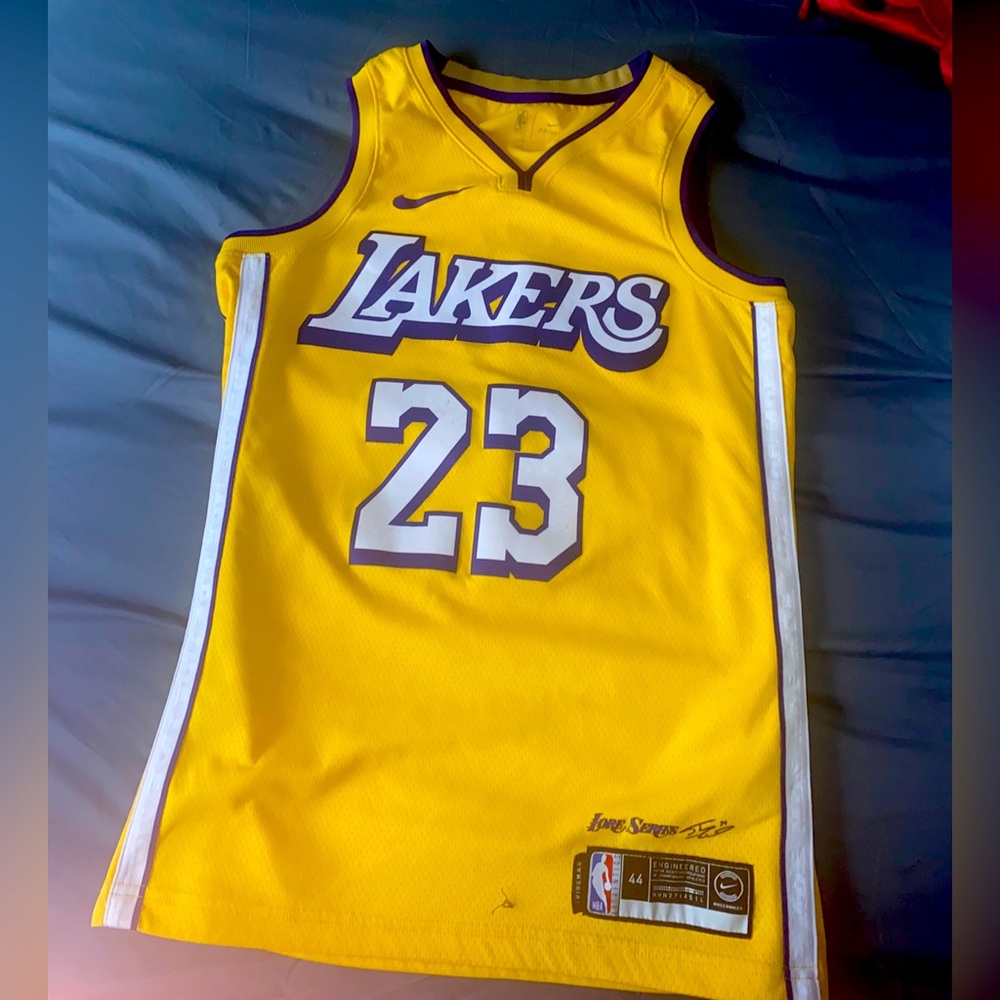 NIKE NBA Lakers Lebron James City Gold Edition Jersey